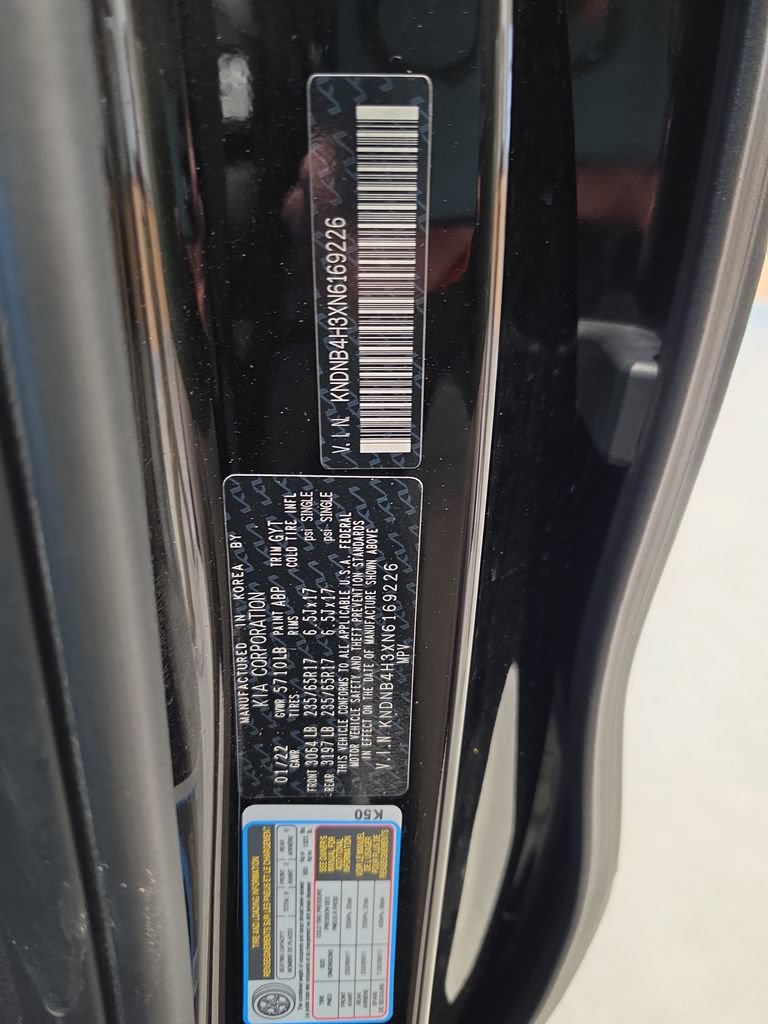 Certified 2022 Kia Carnival LX FWD image 39