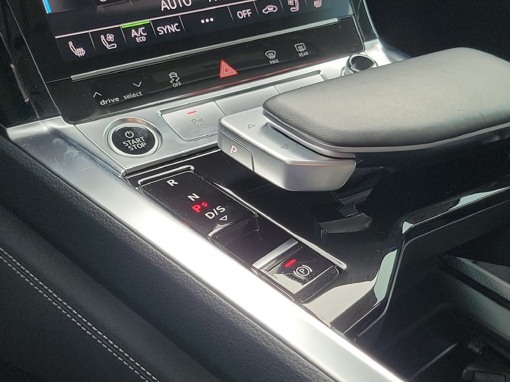 Certified 2024 Audi Q8 e-tron Premium Plus AWD/4WD image 31