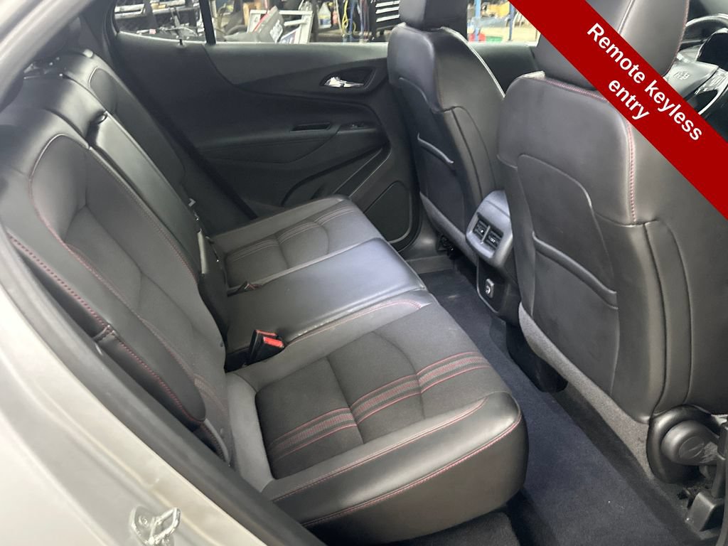 Used 2022 Chevrolet Equinox RS AWD/4WD image 39