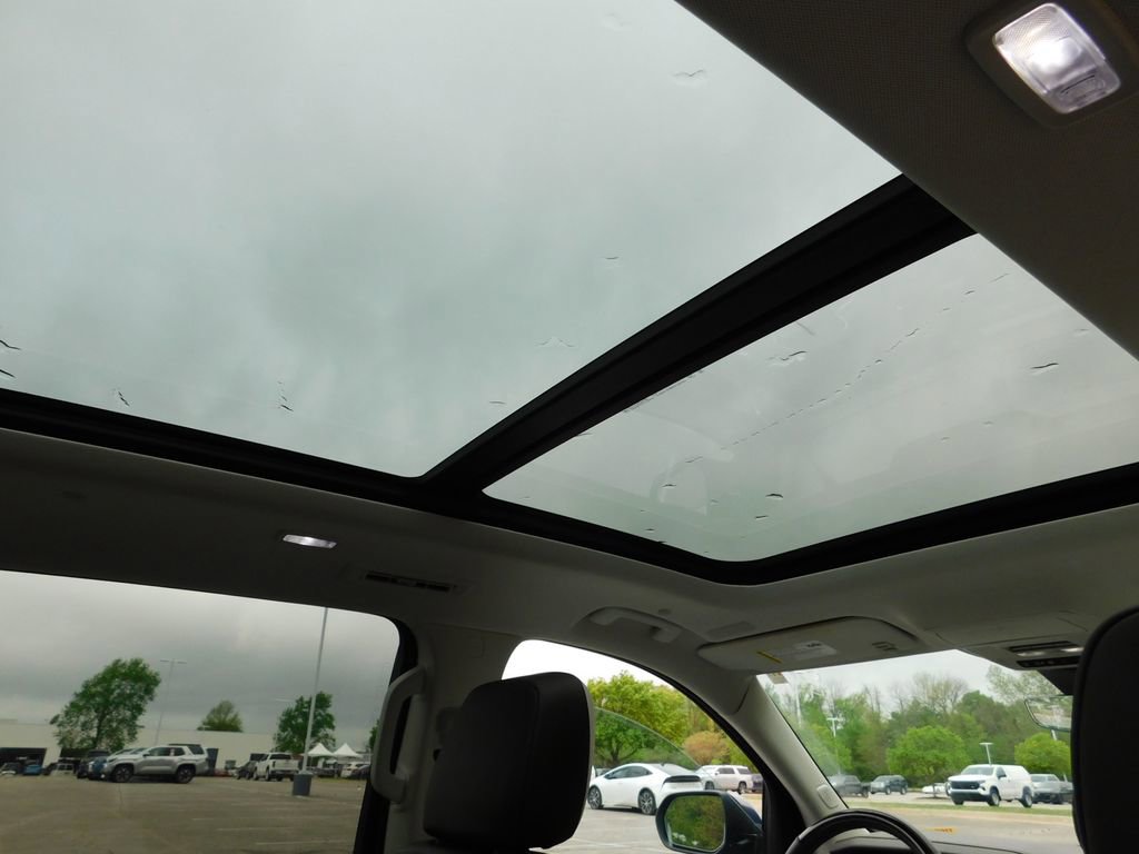 Used 2024 GMC Acadia Denali w/ Super Cruise Package image 6
