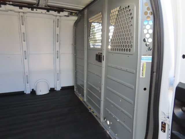 Used 2019 Chevrolet Express 2500 RWD image 15