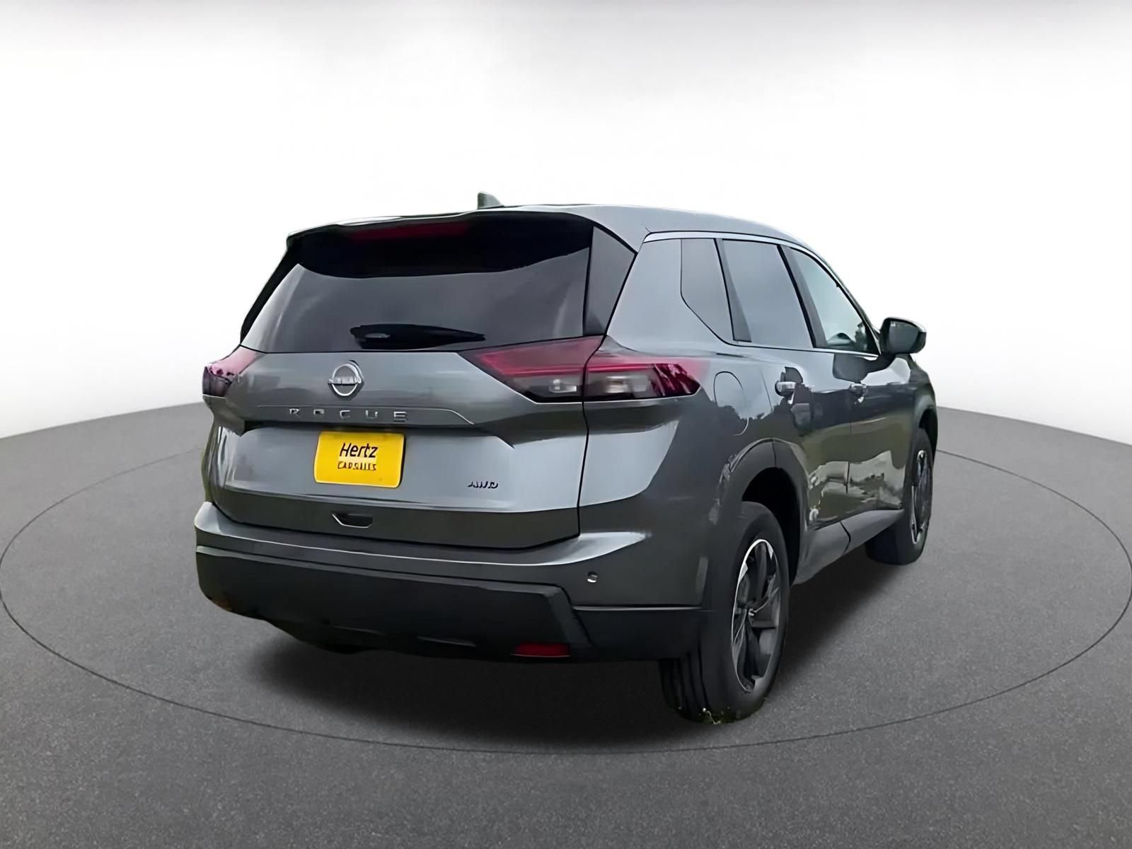 Used 2025 Nissan Rogue SV AWD/4WD image 14