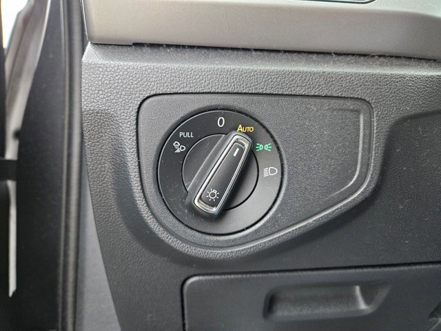 Used 2021 Volkswagen Atlas SE image 15