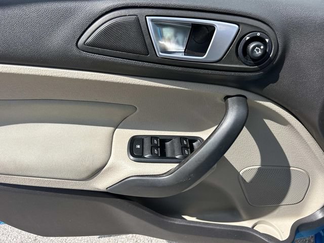 Used 2014 Ford Fiesta SE FWD image 27