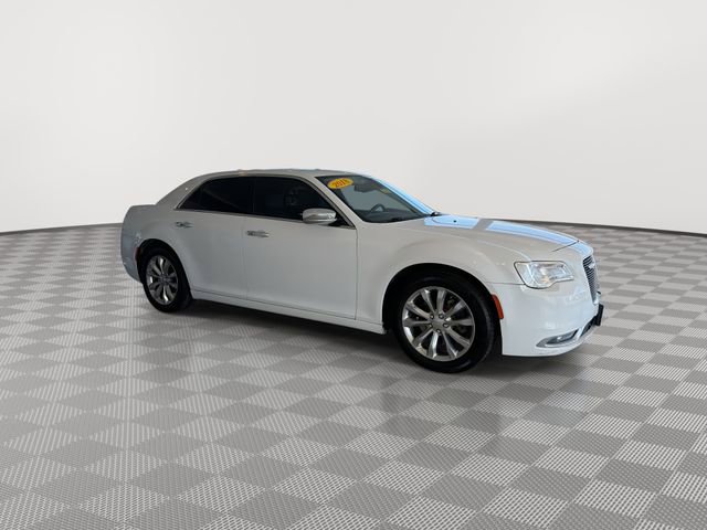 Used 2018 Chrysler 300 Limited image 13