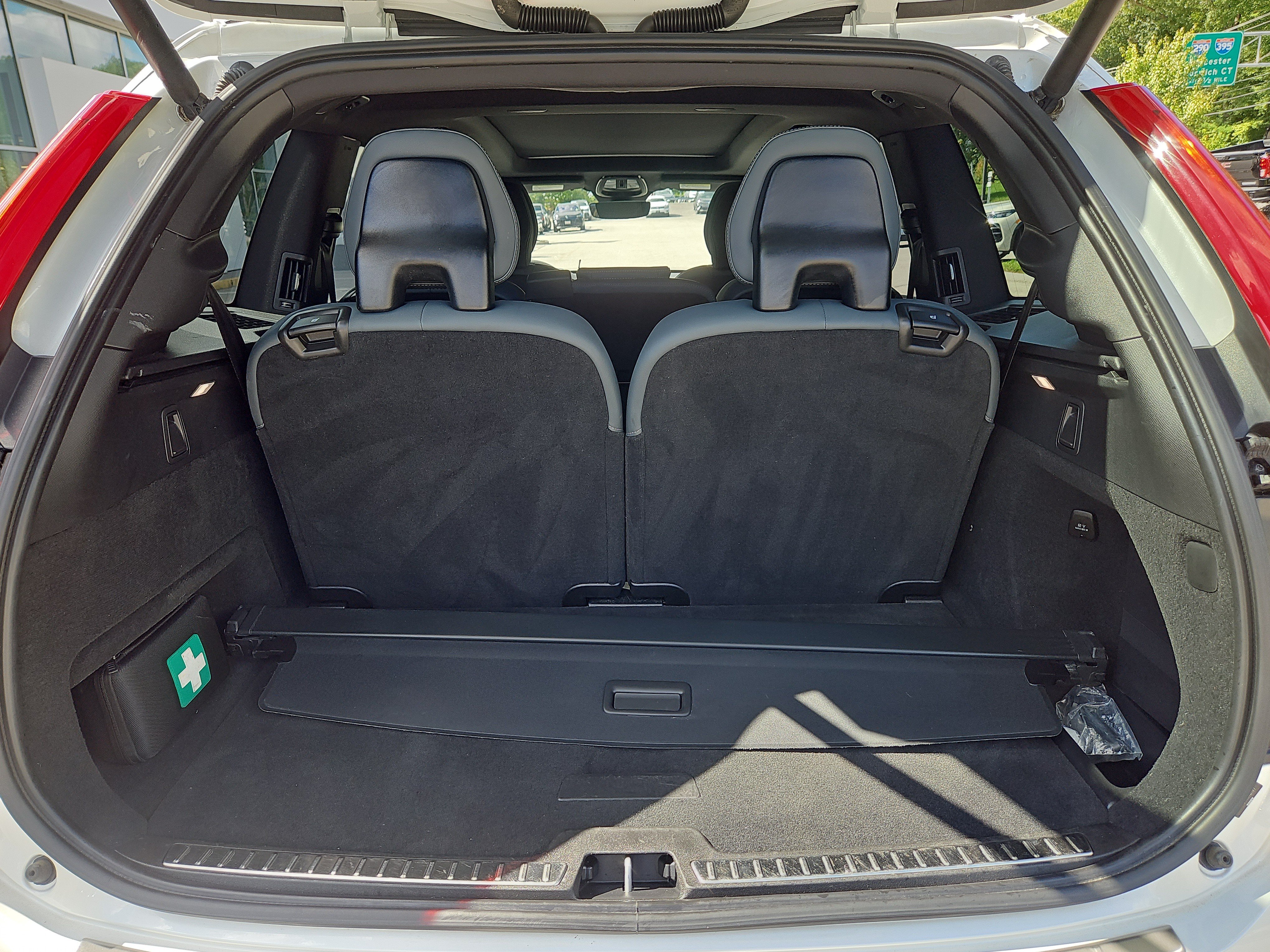 Used 2024 Volvo XC90 B6 Ultimate w/ Protection Package Premier AWD/4WD image 36