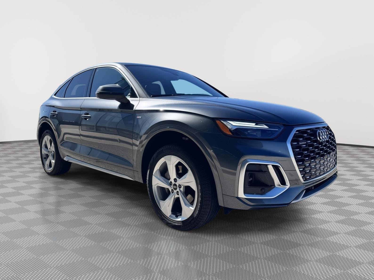 Used 2025 Audi Q5 2.0T Premium image 3