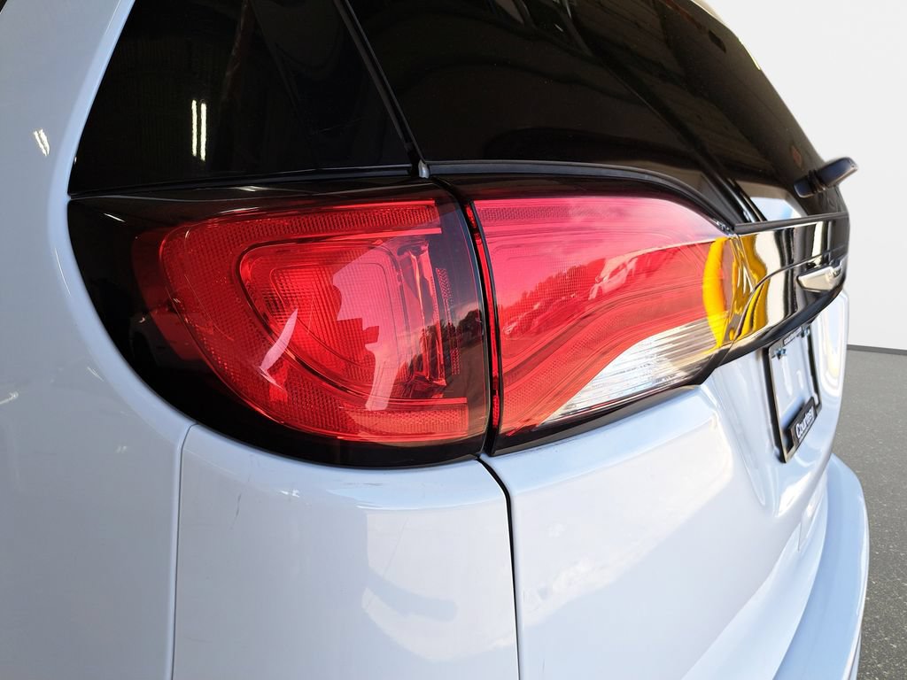 Used 2023 Chrysler Voyager LX FWD image 33