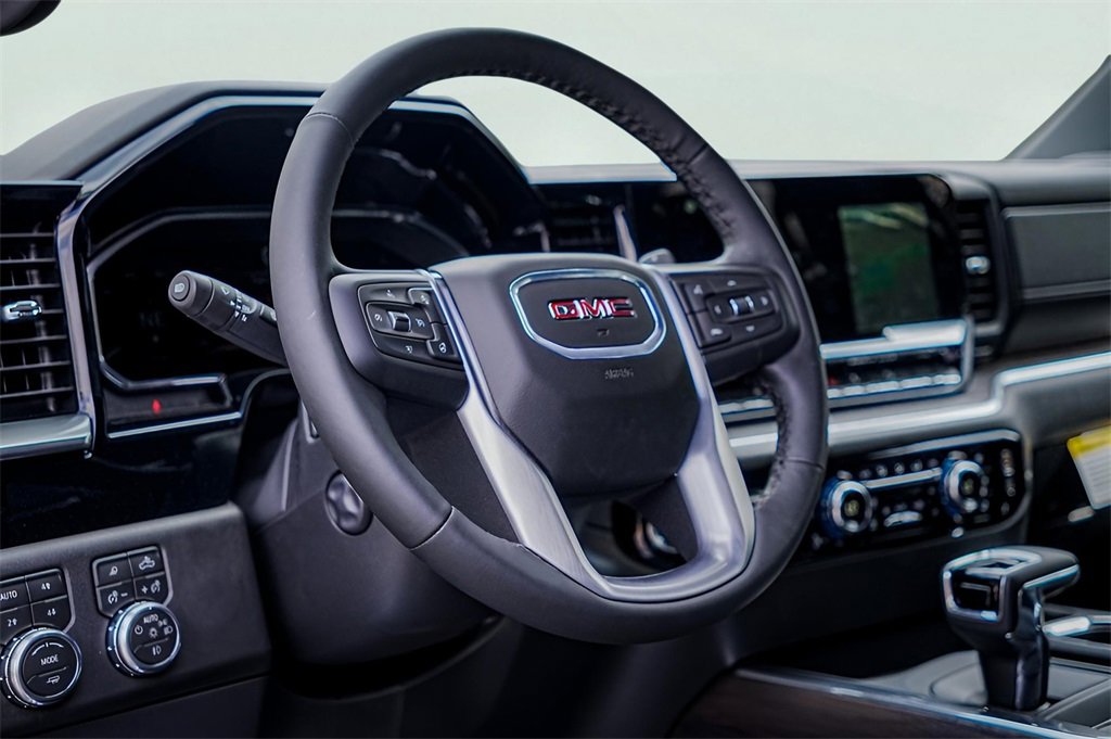 New 2026 GMC Sierra 1500 SLT image 8