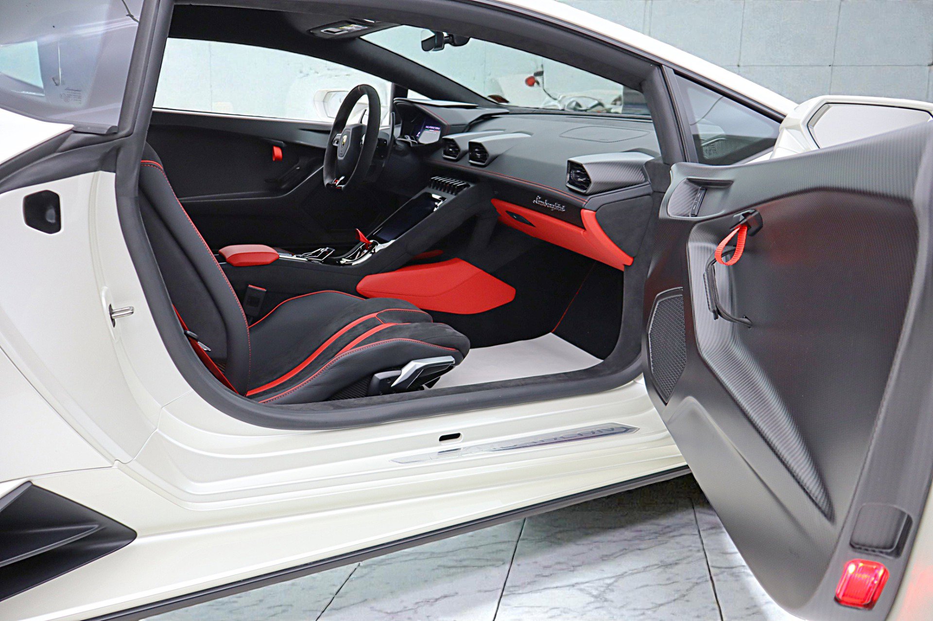 Used 2023 Lamborghini Huracan Tecnica image 45