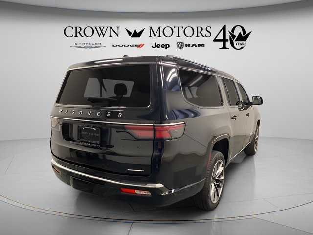 Certified 2024 Jeep Wagoneer L Series III w/ Premium Group I AWD/4WD image 6
