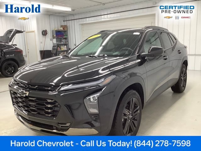 Used 2025 Chevrolet Trax ACTIV FWD image 3