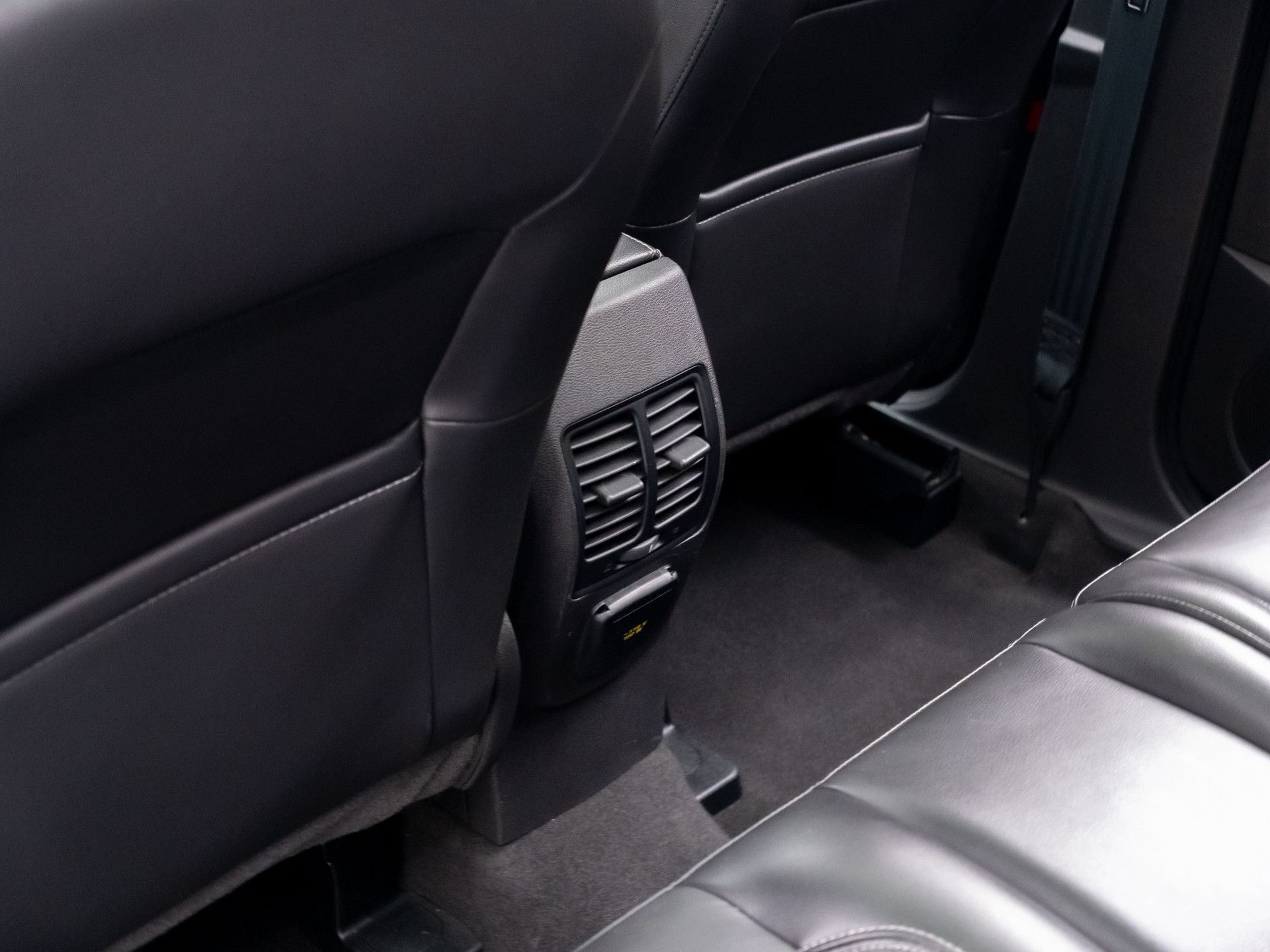 Used 2018 Ford Escape Titanium AWD/4WD image 19