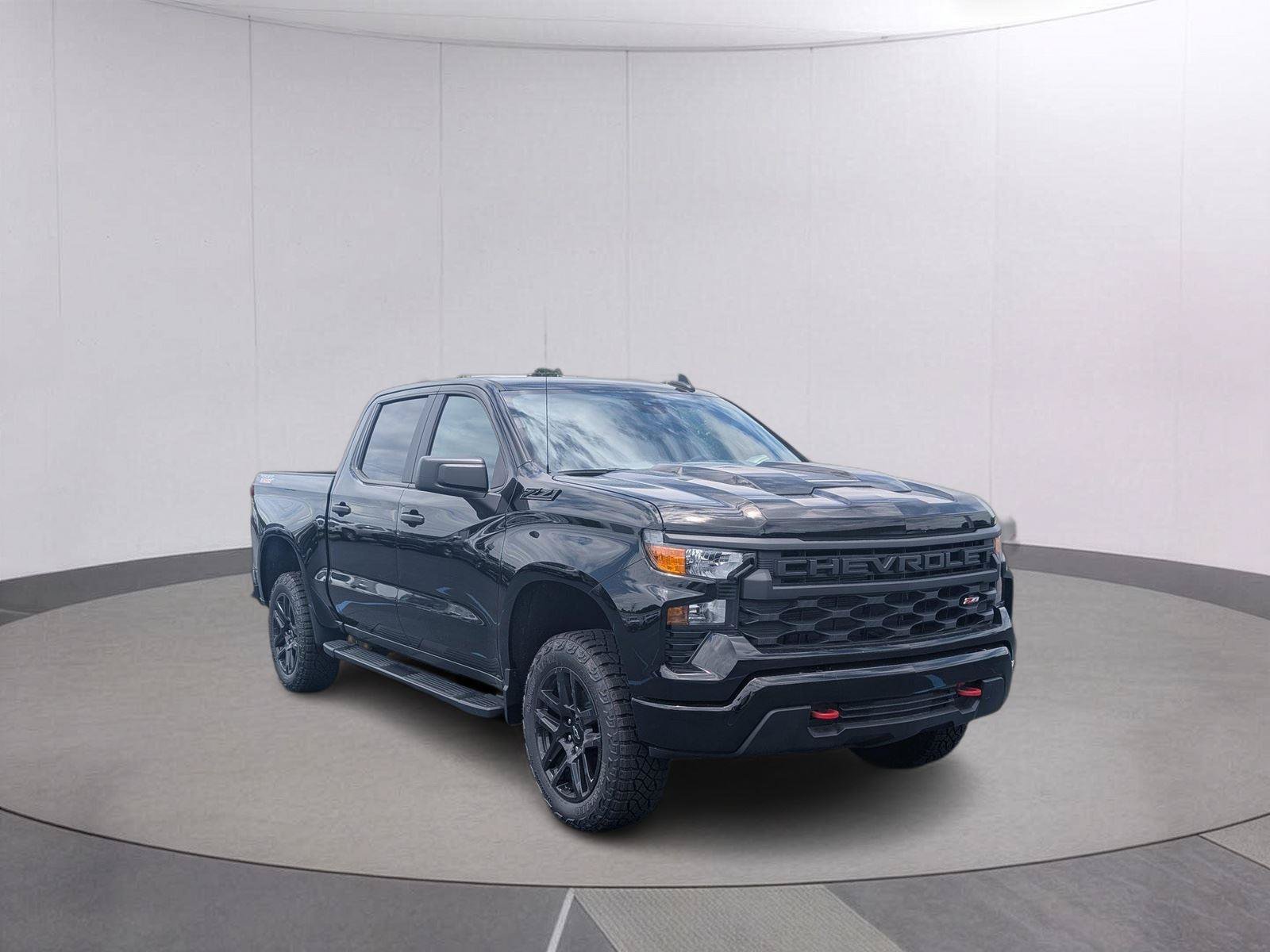 New 2026 Chevrolet Silverado 1500 Custom Trail Boss w/ LPO, Dark Essentials Package AWD/4WD image 9
