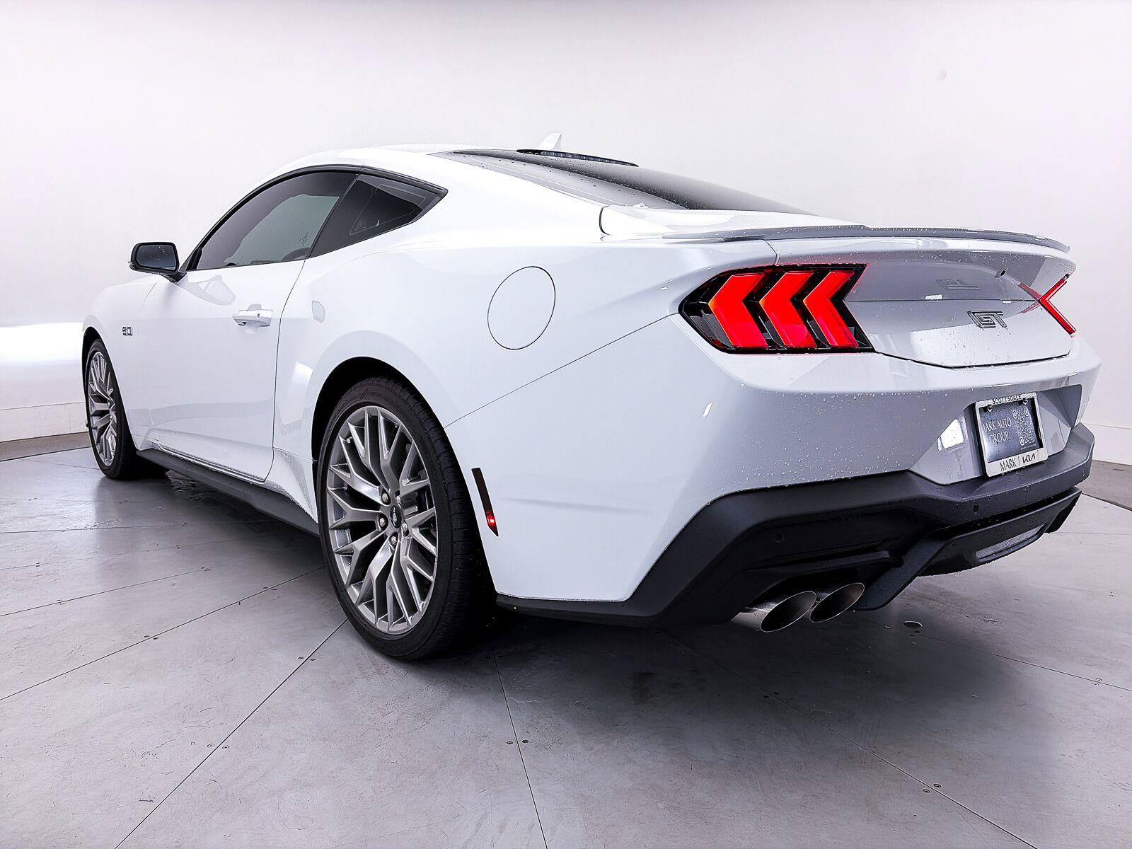 Used 2025 Ford Mustang GT Premium RWD image 13