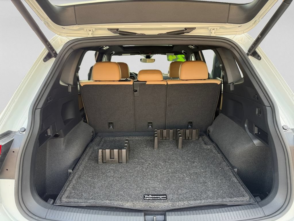 Used 2024 Volkswagen Tiguan SE AWD/4WD image 27