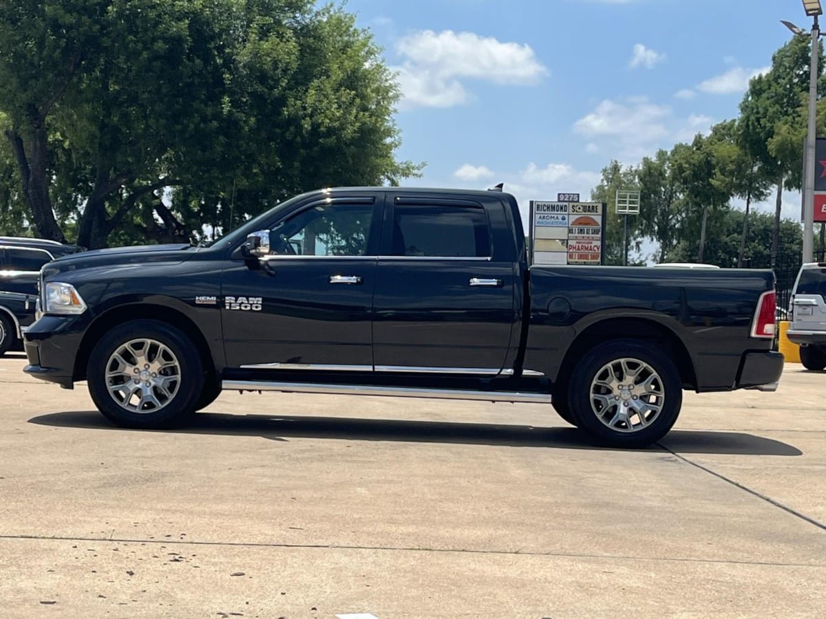Used 2017 RAM 1500 Limited RWD image 2