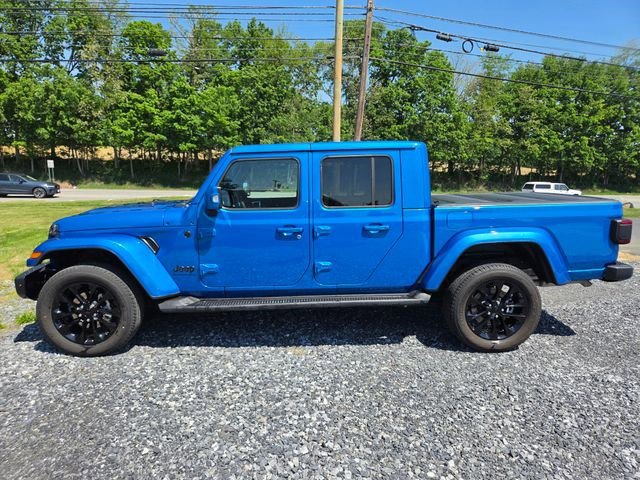 Used 2023 Jeep Gladiator Overland AWD/4WD image 10