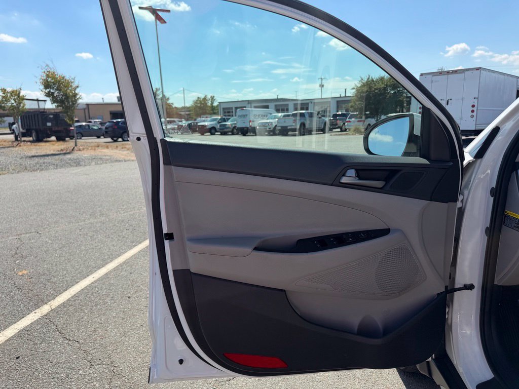Used 2018 Hyundai Tucson Value AWD/4WD image 13