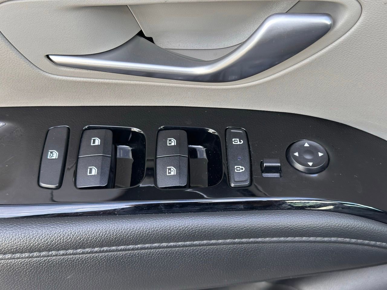 Used 2023 Hyundai Tucson Limited w/ Cargo Package image 24