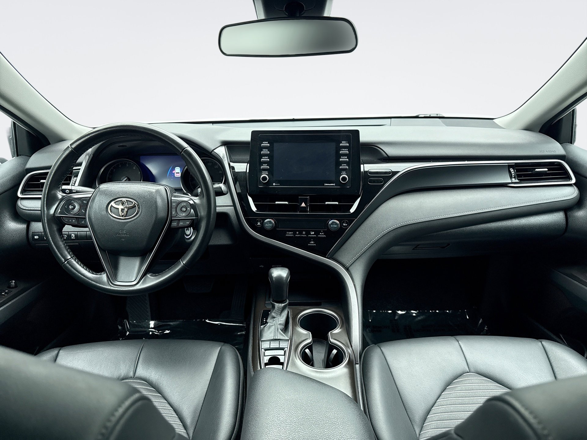 Used 2023 Toyota Camry SE AWD/4WD image 14