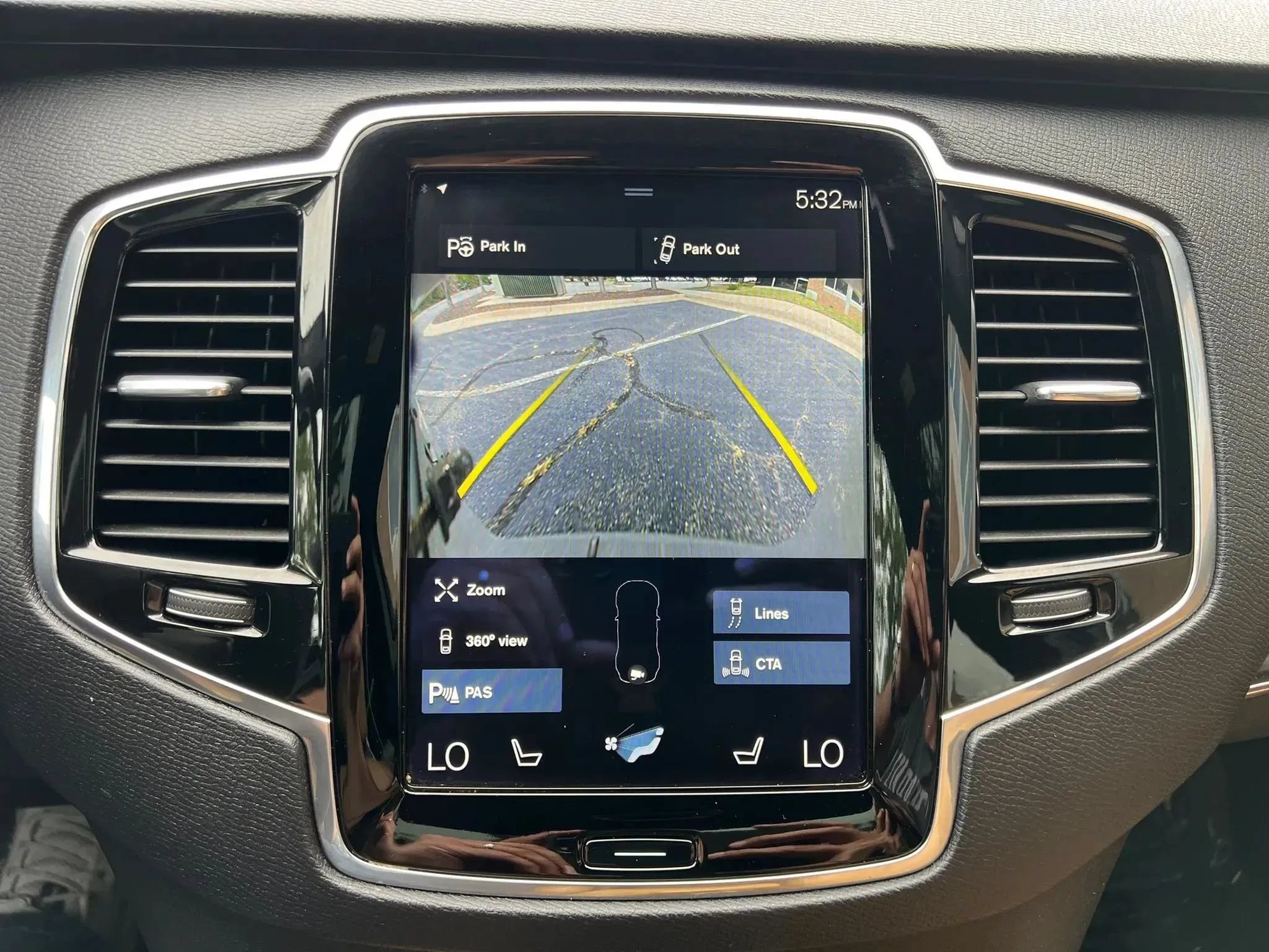 Used 2017 Volvo XC90 T6 Momentum w/ Vision Package AWD/4WD image 28
