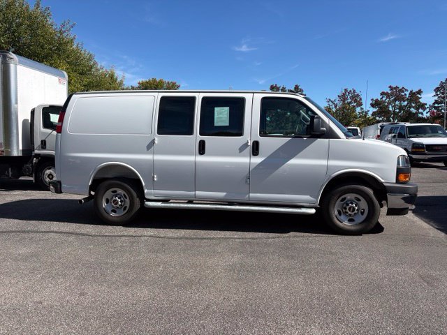 Used 2025 GMC Savana 2500 w/ Driver Convenience Package RWD image 10