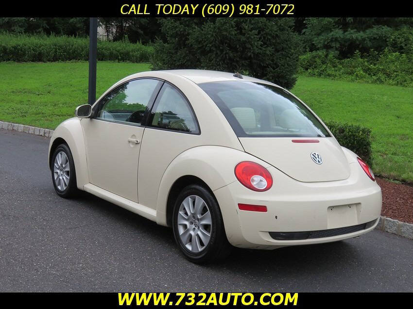 Used 2008 Volkswagen Beetle SE FWD image 10