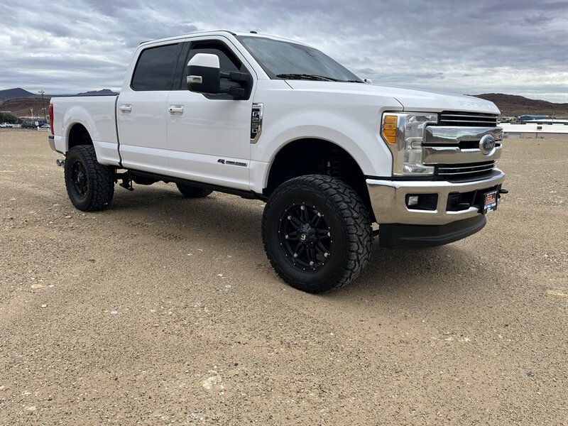 Used 2017 Ford F250 Lariat w/ Lariat Ultimate Package AWD/4WD image 1