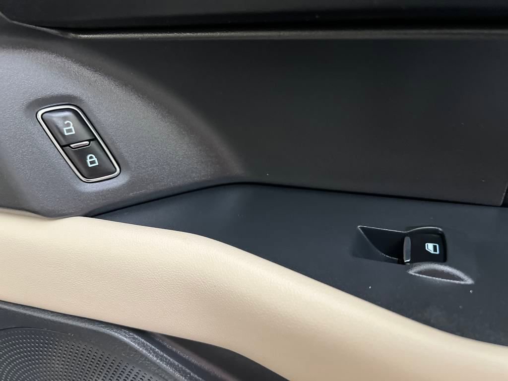 Used 2023 Ford Expedition Max Platinum image 28