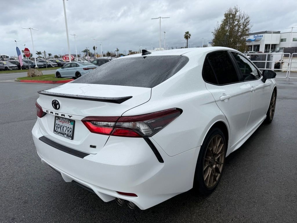 Used 2024 Toyota Camry SE image 6