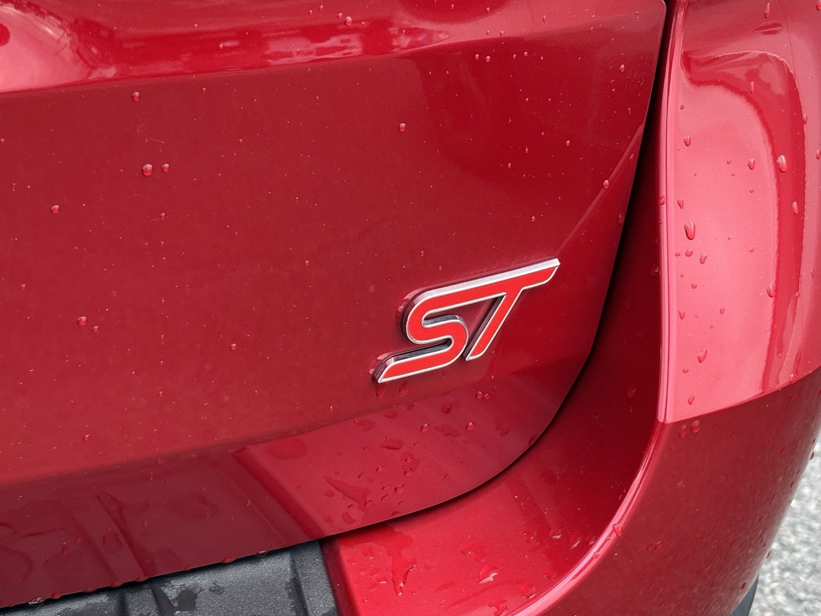 Used 2025 Ford Explorer ST image 7