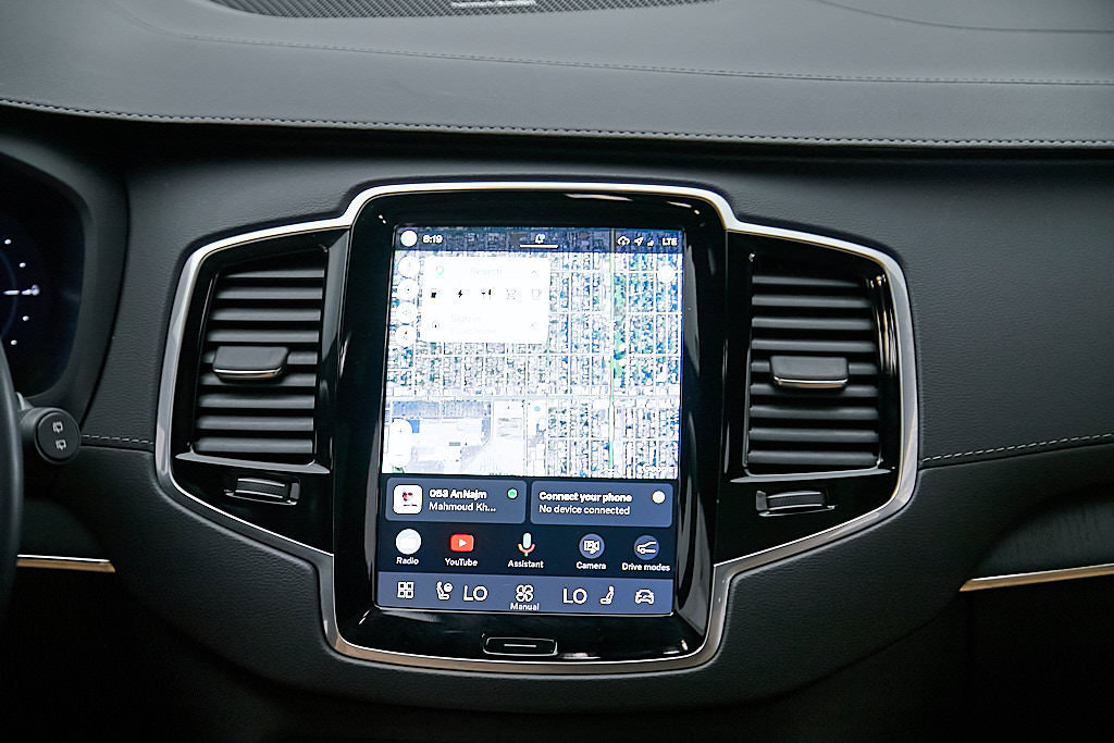 Certified 2024 Volvo XC90 T8 Ultimate AWD/4WD image 33