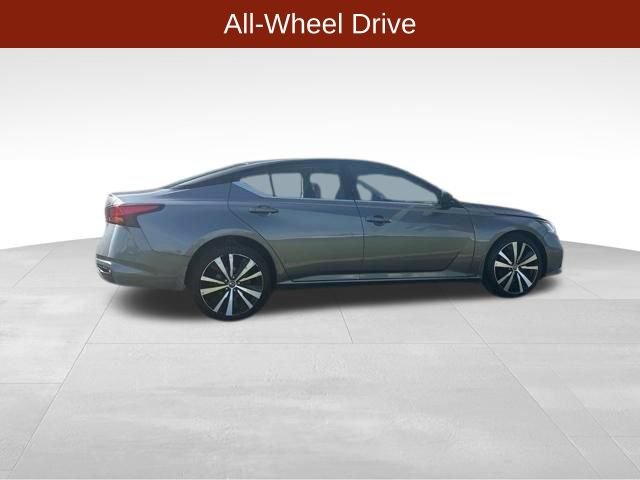 Used 2022 Nissan Altima 2.5 SR AWD/4WD image 8