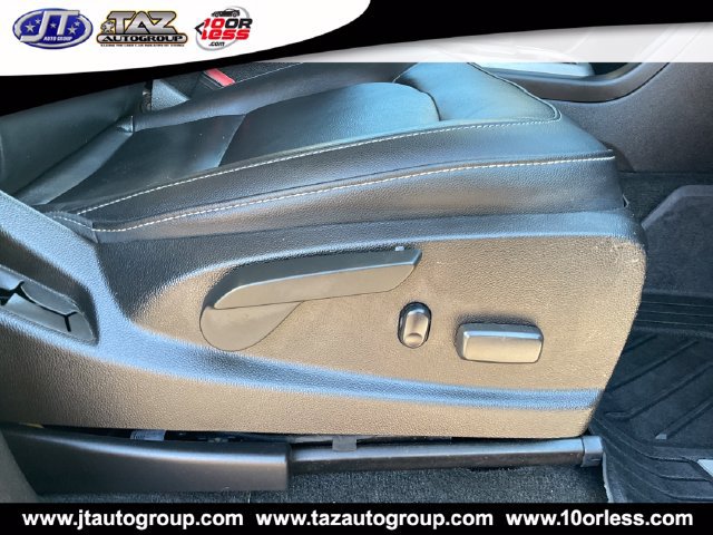Used 2017 Chevrolet Colorado LT w/ Luxury Package, Chrome RWD image 16