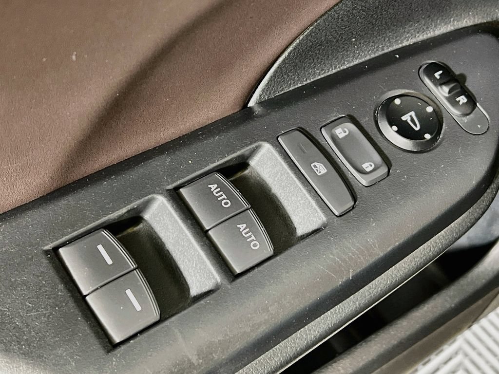 Used 2019 Honda Insight Touring image 16