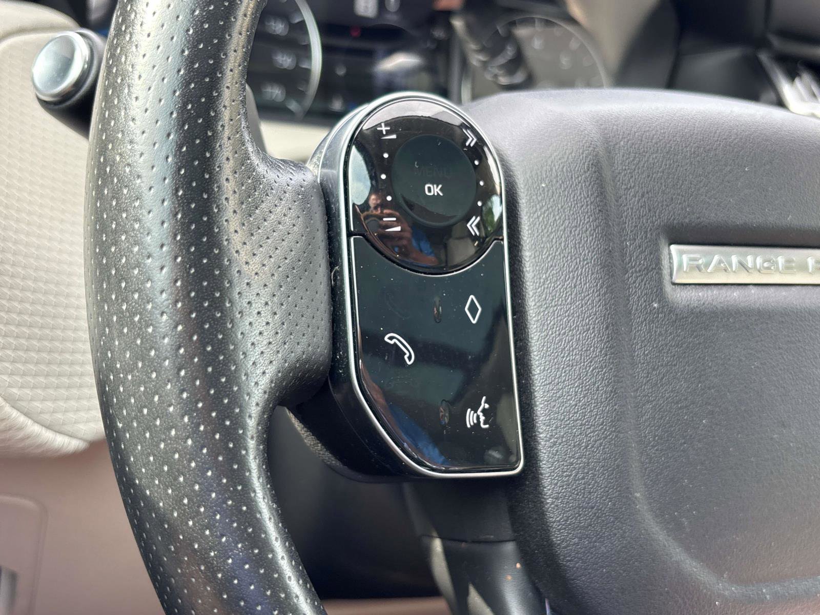 Used 2018 Land Rover Range Rover Velar S image 17
