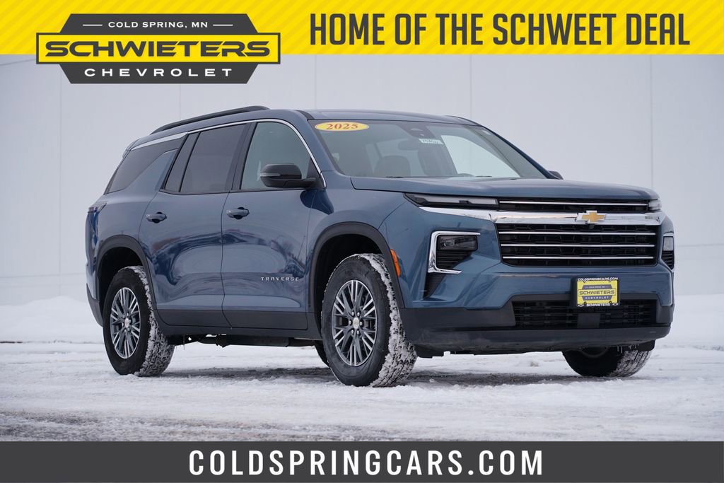 Used 2025 Chevrolet Traverse LT