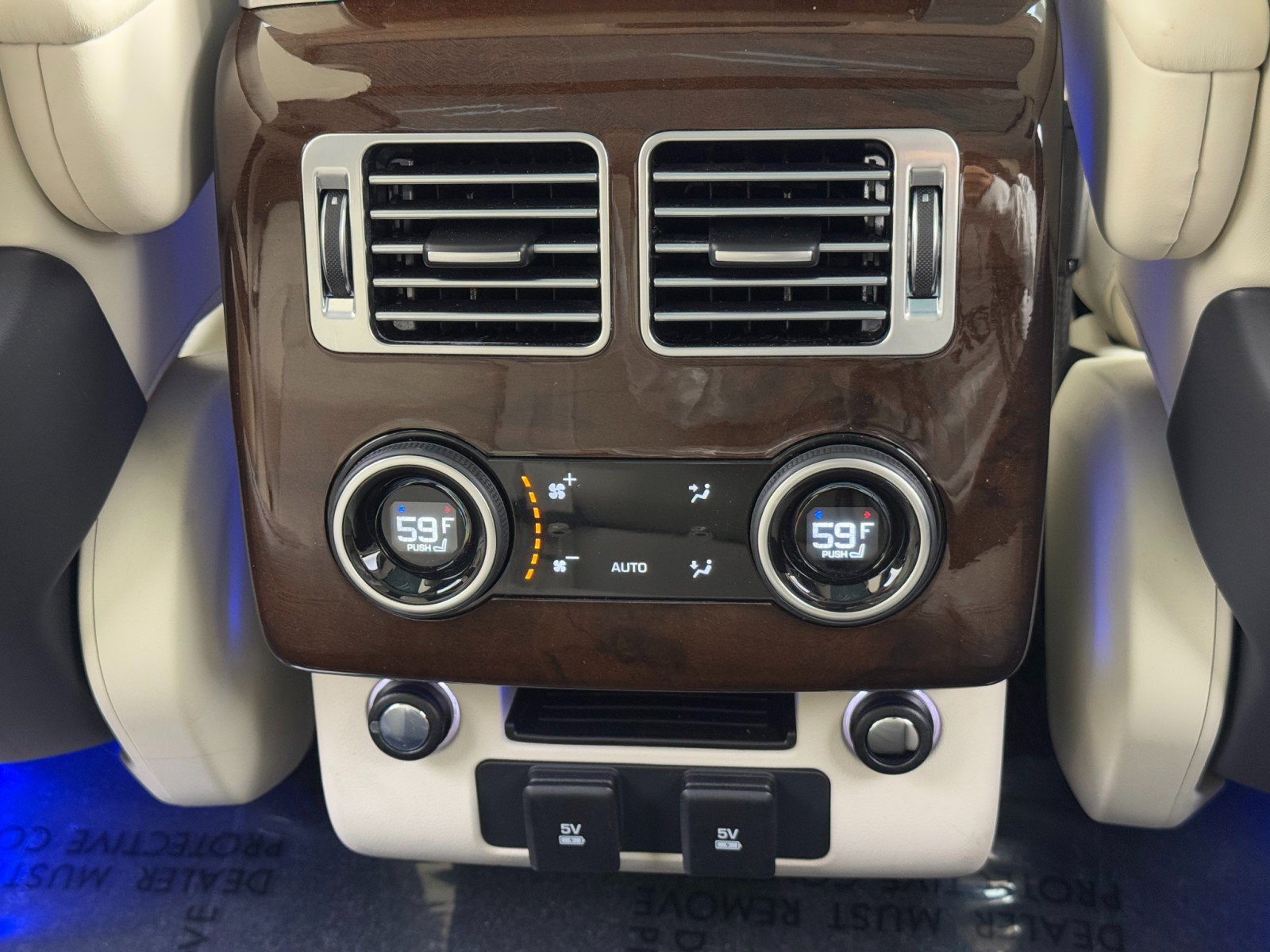 Used 2021 Land Rover Range Rover P525 Westminster Edition image 41