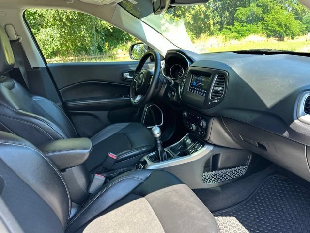 Used 2018 Jeep Compass Latitude w/ Popular Equipment Group AWD/4WD image 24