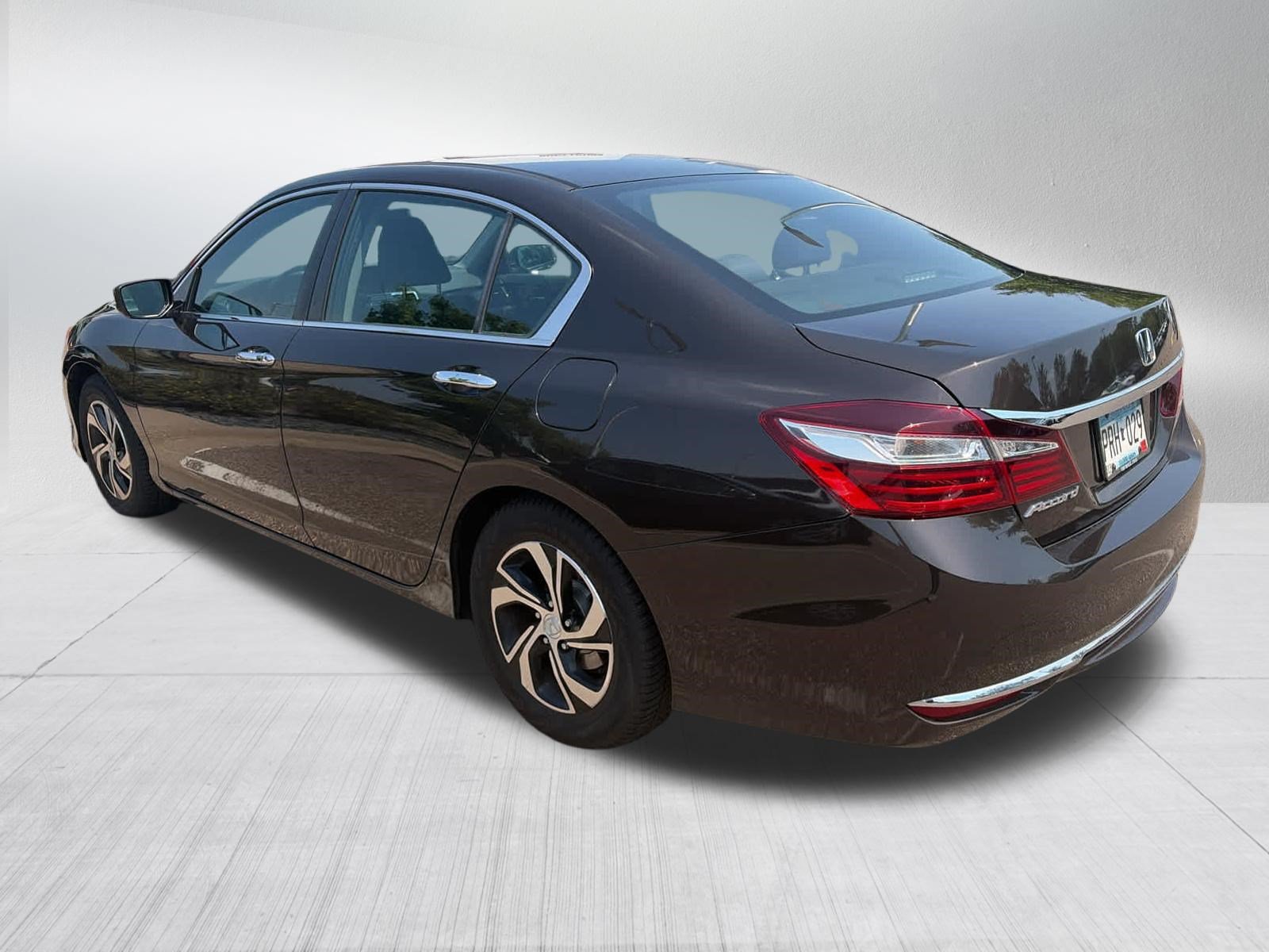 Used 2017 Honda Accord LX image 3