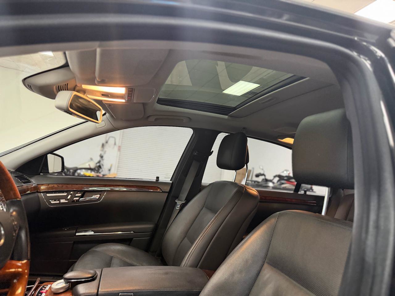 Used 2010 Mercedes-Benz S 550 4MATIC image 16