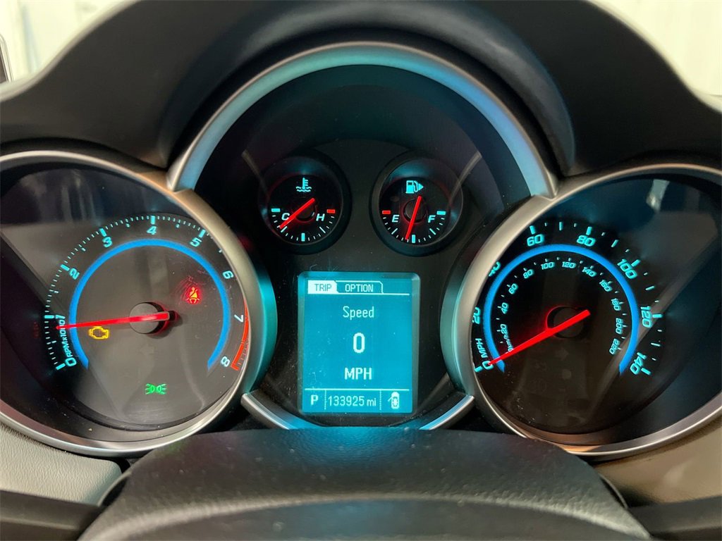 Used 2015 Chevrolet Cruze LS image 12