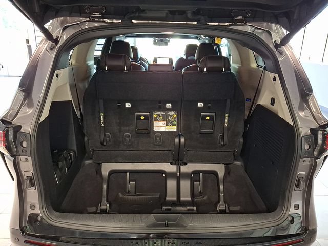 Used 2024 Toyota Sienna Platinum AWD/4WD image 29