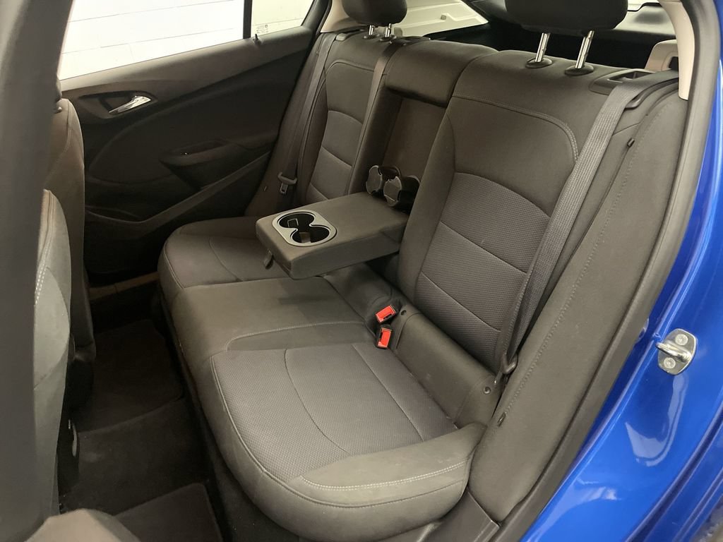 Used 2018 Chevrolet Cruze LT w/ Convenience Package FWD image 17