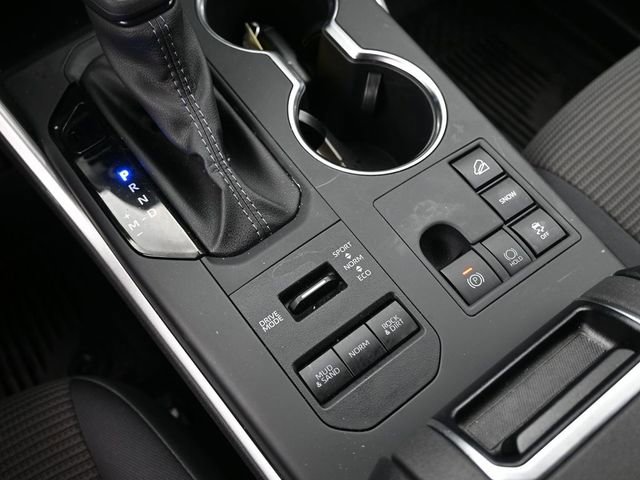 Certified 2025 Toyota Highlander LE image 20