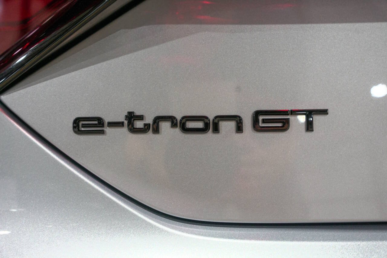 Used 2022 Audi e-tron GT Premium Plus w/ Performance Package AWD/4WD image 22