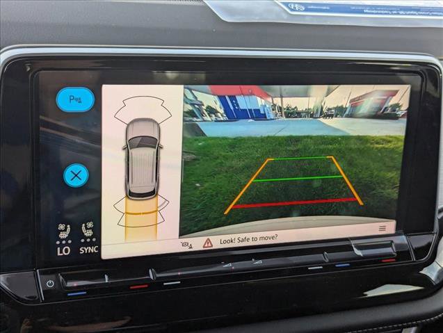 New 2026 Volkswagen Atlas Cross Sport SE image 12