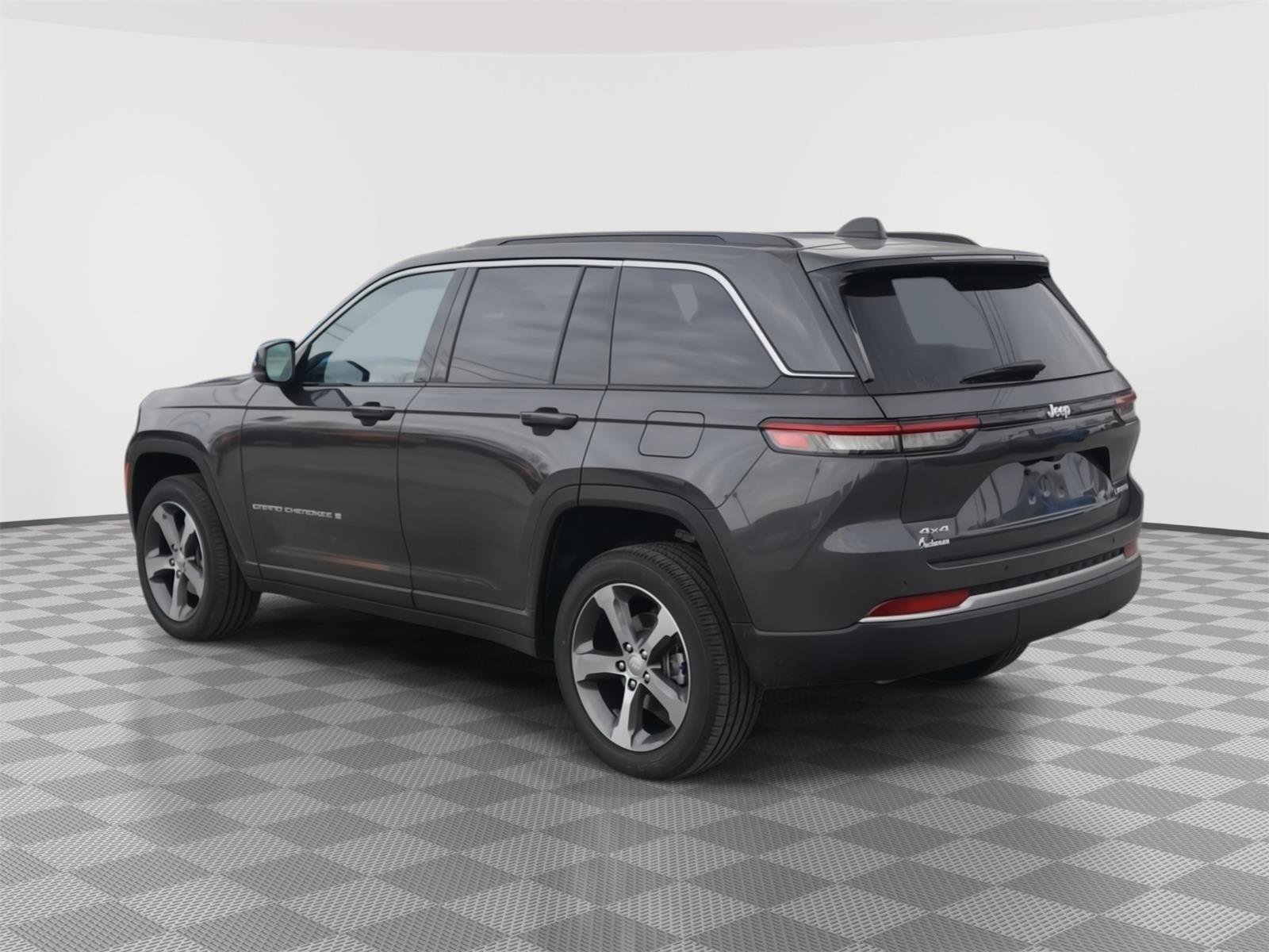 New 2026 Jeep Grand Cherokee Limited image 8