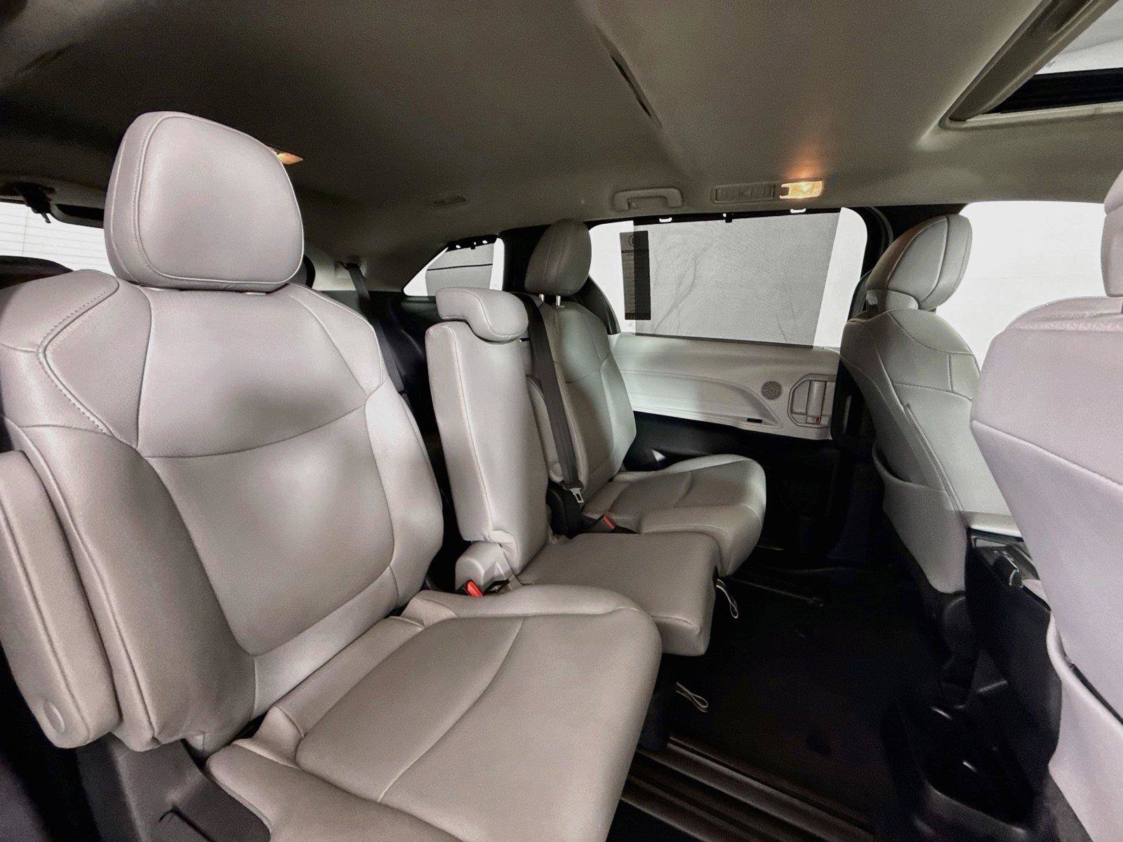 Certified 2026 Toyota Sienna XLE FWD image 41